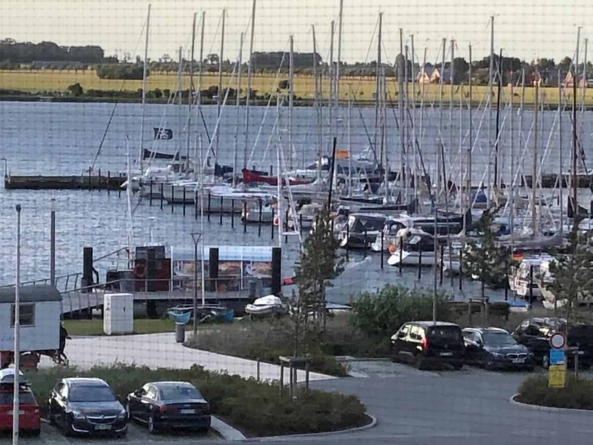 Kleine Scholle Appartement Fehmarn Buitenkant foto